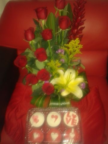 Rosas Rojas con cup cakes